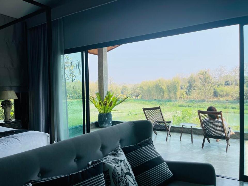 Beautiful Modern Balinese Pool Villa surrouded by rice paddies
