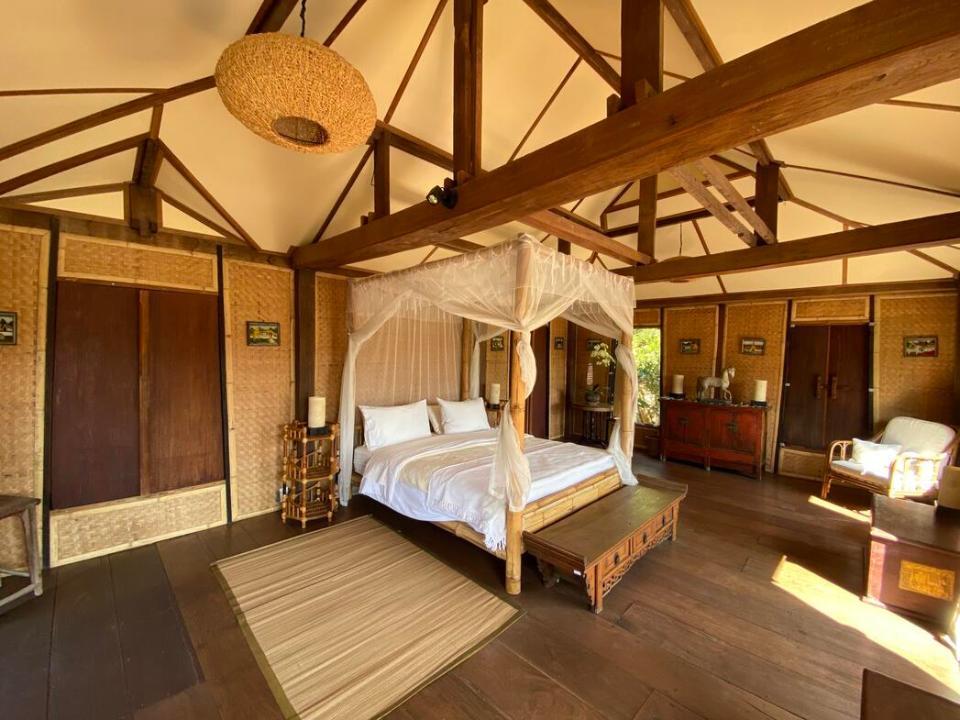 Amazing Thai Heritage Compound surrounded by Hills and Rice Fields