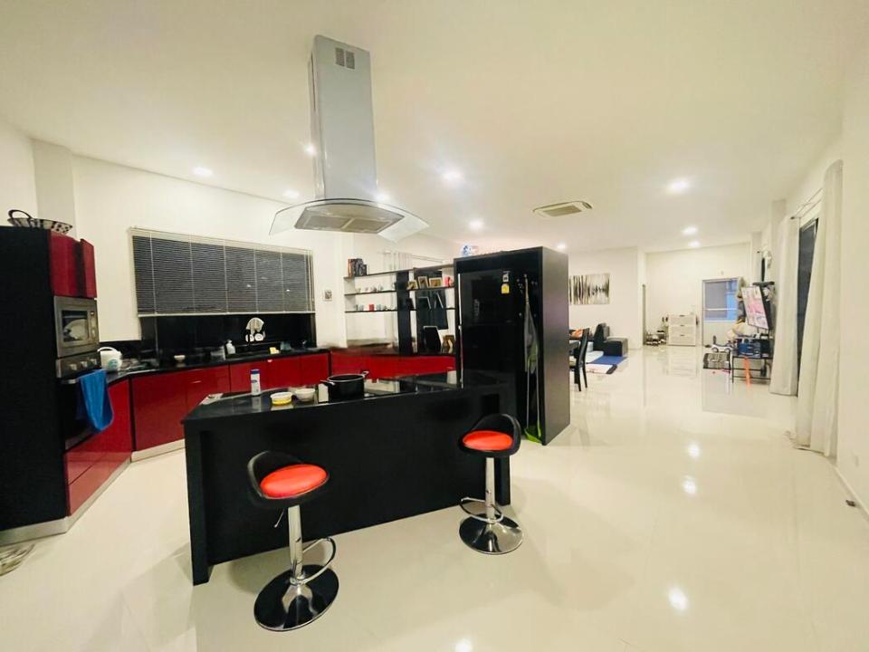 Modern Solar Pool House in Nong Hoi only 5 minutes to 89 Plaza 10 minutes to the City Center ID LPHR22006