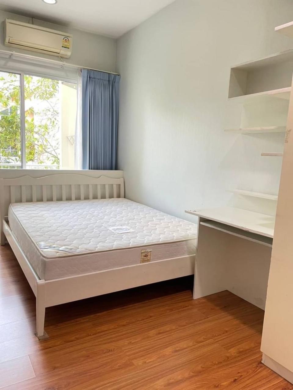 A Spacious Duplex Condo 2 Bedrooms with Balcony Pool View In Town Only 10 Minutes To City Center Nimmanhaemin