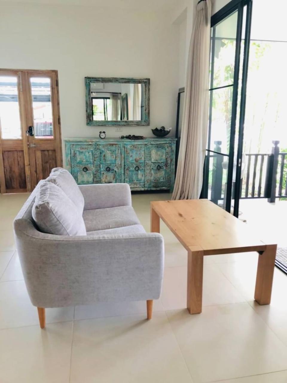 ขายบ้านสวย 1 ชั้น 3 ห้องนอน มีสวนกว้างสวยงาม อยู่ในโครงการหมู่บ้านโรยัลวิว เข้าเมืองเพียง 10 นาที