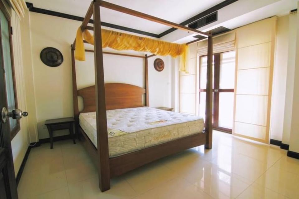 Beautiful Timeless Lanna Contemporary Garden 2-Storey House On A Large Land Only 15 Minutes To City Center