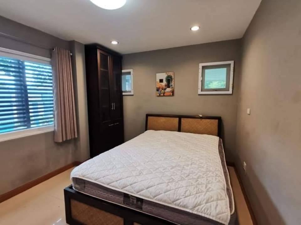 A Cozy Family Pool House Located In The Gated Community Near Big C Mae Hia & Rachapruek Royal Park only 15 minutes drive to the City Centre