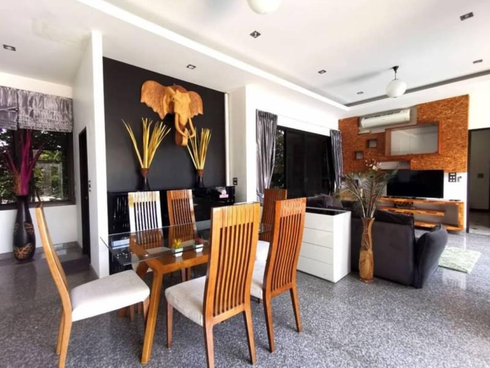 A Modern Loft Stylish Pool House With Big Pond On The Large Land Plot Only 15 minutes driving to the City Centre
