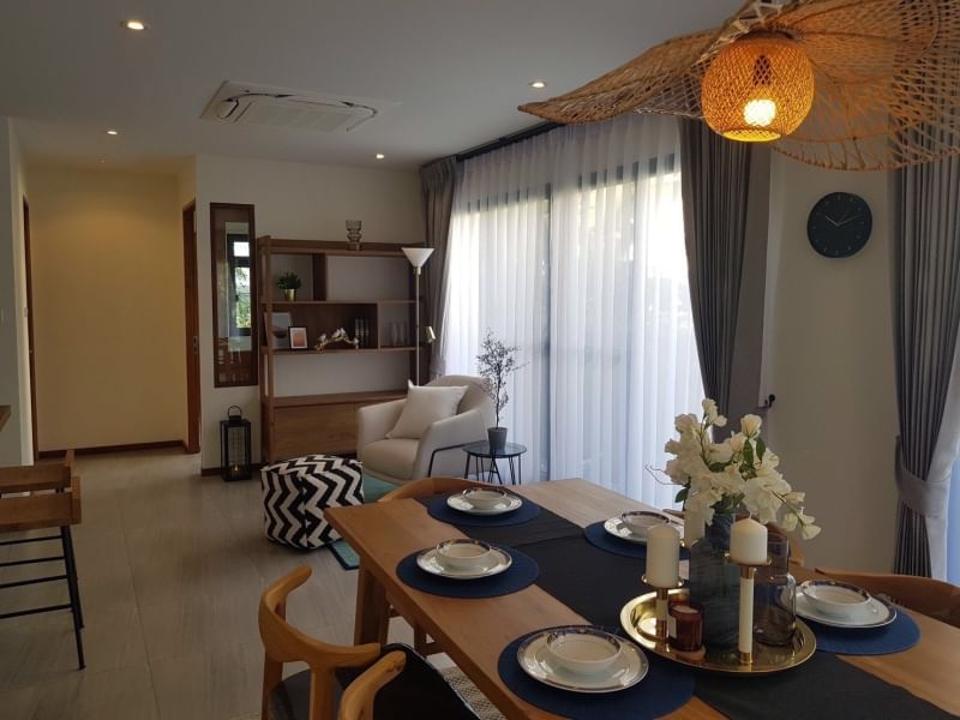 Luxury New Homey Minimalist Pool Villa 4 Bedrooms only 10 minutes to the town