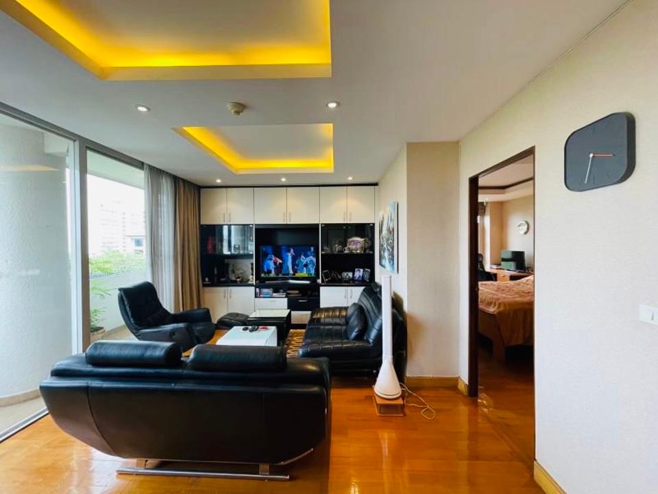 Spacious Balcony 2 Bedrooms condo with mountains and city view and swimming pool view only 5 minutes walking to Night Bazaar City Centre