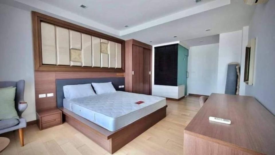 Luxurious Penthouse 2 Bedrooms Condo with stunning view of the city located in the town near Chiang Mai Night Bazaar