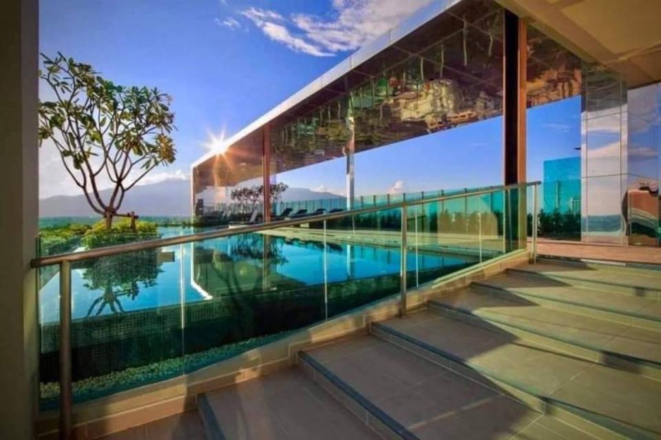 Luxurious Penthouse 2 Bedrooms Condo with stunning view of the city located in the town near Chiang Mai Night Bazaar