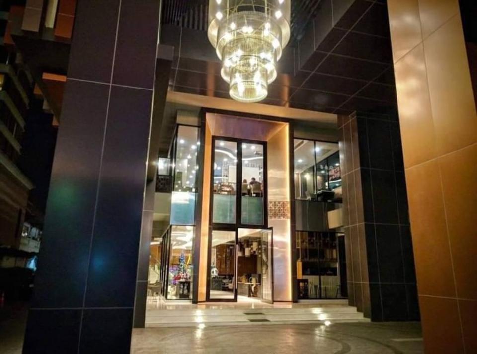 Luxurious Penthouse 2 Bedrooms Condo with stunning view of the city located in the town near Chiang Mai Night Bazaar