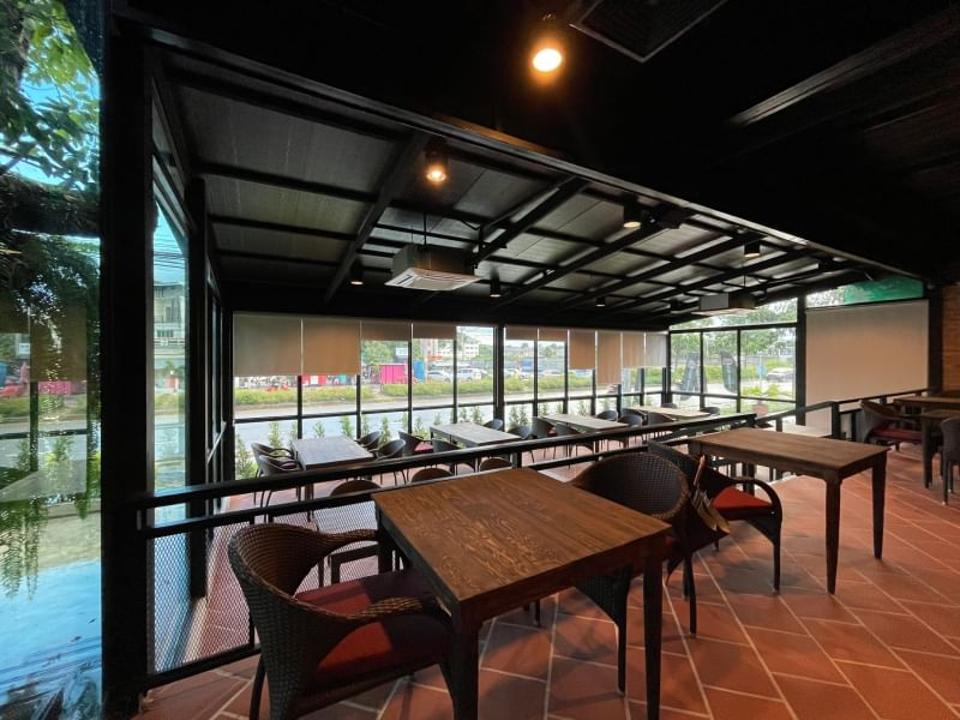 The Brand New Modern Loft Industrial Style Upscale and Humble Restaurant with some green outdoor landscaping Parking Ready for Business in San Phi Suea 15 minutes to City Center