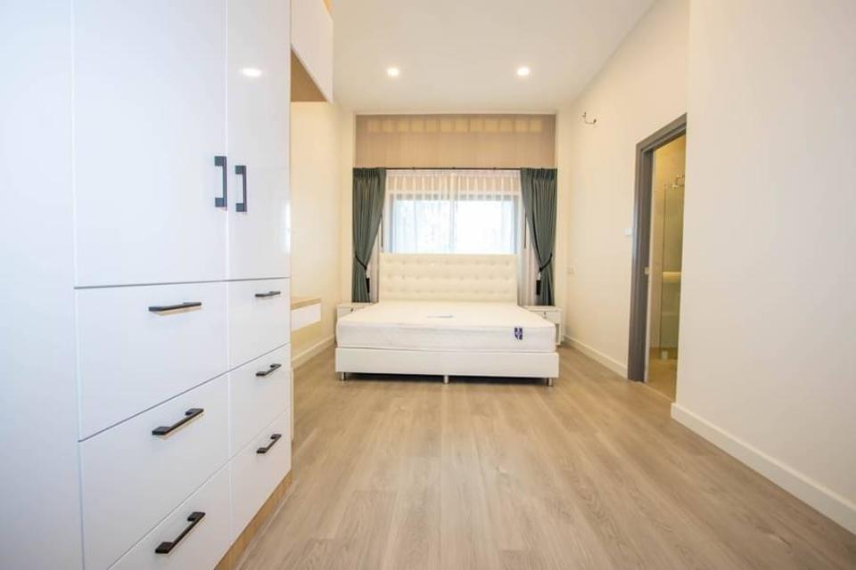 A Brand New 1-storey Spacious Pool Villa and Lawn for sale in Saraphi