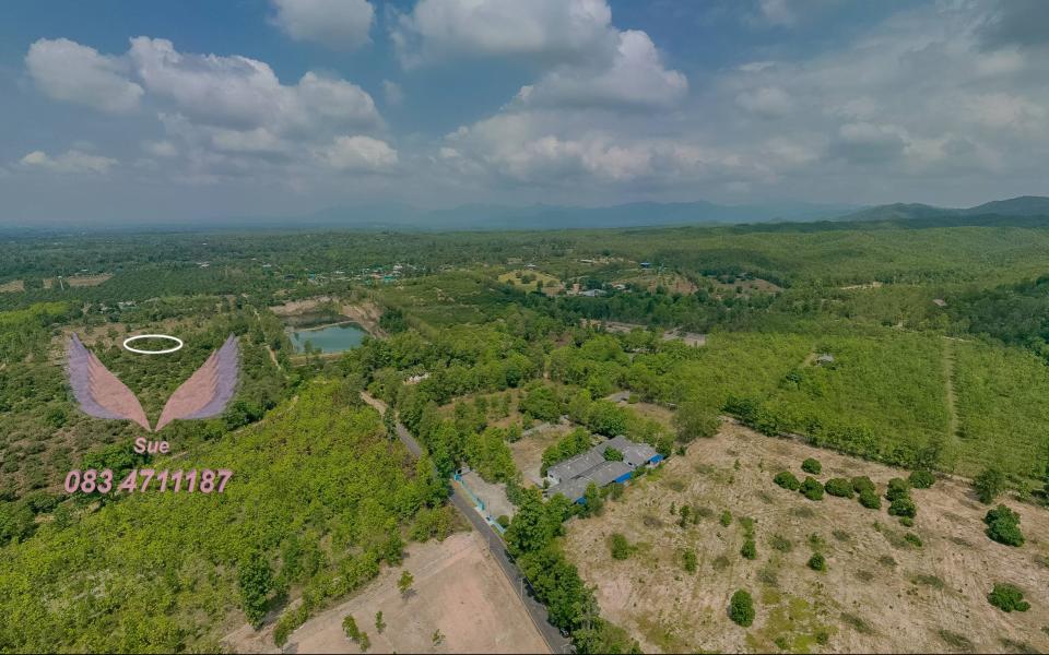 9 Plots Of Land With Access & Services