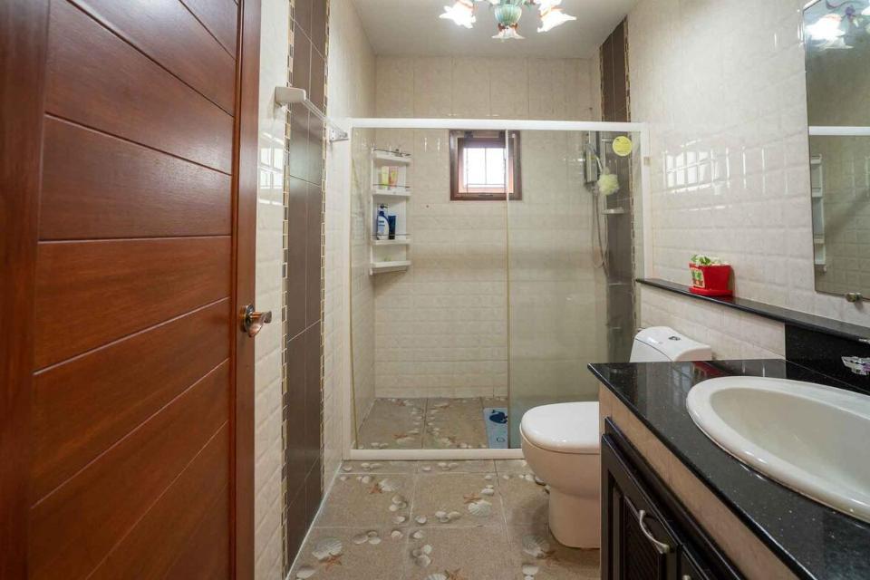 Sanpakwan 4 Bedroom Bungalow