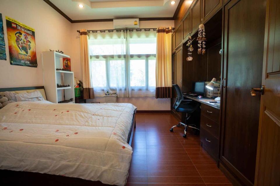 Sanpakwan 4 Bedroom Bungalow