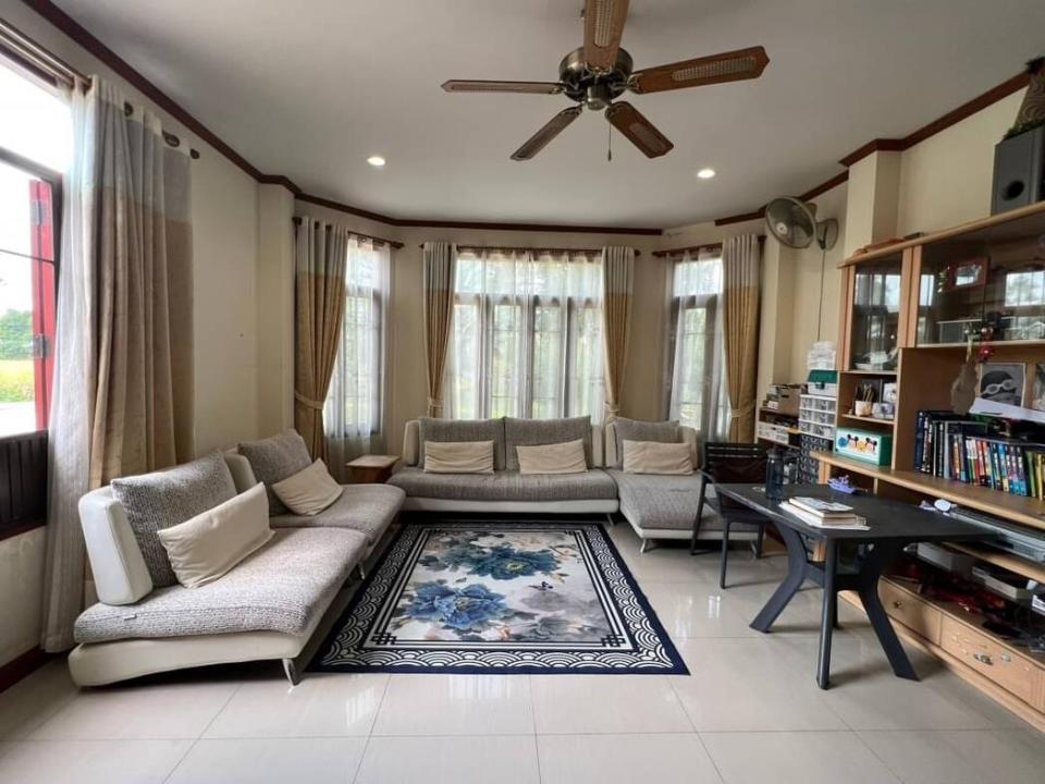 Exceptional Family Home surrounded with rice field in San Sai 30 minutes to the City