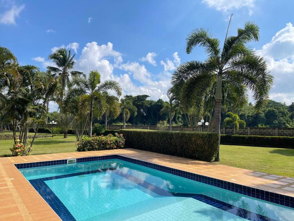 Exceptional Family Home surrounded with rice field in San Sai 30 minutes to the City
