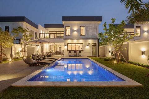 Brand New 2-storey and Modern Pool House in a gated community in Hang Dong