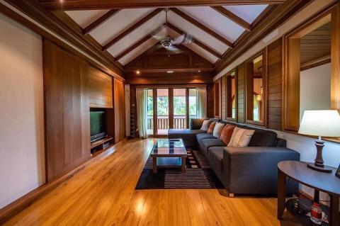 Exclusive Contemporary Thai Teak Resort Home near Rachapruek Botanical Garden