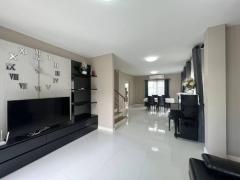 The Large Beautiful House 2-Storey 3 Bedrooms With Small Garden in Hang Dong is Only 25 minutes from the City Center thumbnail 3