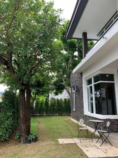 A Luxury Modern 2-storey Home with huge Lake and Moutain View in Mea Hae only 15 minutes to city center thumbnail 7
