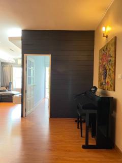 A Spacious Duplex Condo 2 Bedrooms with Balcony Pool View In Town Only 10 Minutes To City Center Nimmanhaemin thumbnail 9