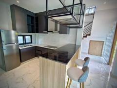 A Spacious Beautiful House Style Villa with Large Swimming Pool And Parking Space Near Kad Farang Chiang Mai thumbnail 9