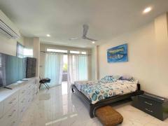A Beautiful Bright Neat and Airy Pool House peaceful and privacy neighborhood family friendly and pet friendly only 5 minutes to Lanna International School and Kad Farang Village thumbnail 9