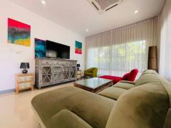 A Cozy Humble Airy and Bright Ambiance 3 Bedrooms Single-level Pool House near Kad Farang Hang Dong thumbnail 7