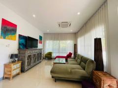 A Cozy Humble Airy and Bright Ambiance 3 Bedrooms Single-level Pool House near Kad Farang Hang Dong thumbnail 8