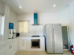 A Cozy Humble Airy and Bright Ambiance 3 Bedrooms Single-level Pool House near Kad Farang Hang Dong thumbnail 11
