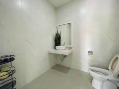 A Cozy Humble Airy and Bright Ambiance 3 Bedrooms Single-level Pool House near Kad Farang Hang Dong thumbnail 17