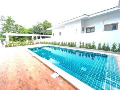 Beautiful Pool Villa 4 bedrooms with Large Private swimming pool and Outdoor Garden in Mae Rim