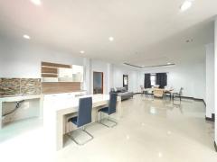 Beautiful Pool Villa 4 bedrooms with Large Private swimming pool and Outdoor Garden in Mae Rim thumbnail 4