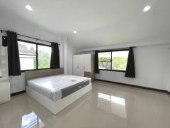 Beautiful Pool Villa 4 bedrooms with Large Private swimming pool and Outdoor Garden in Mae Rim thumbnail 10