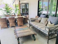Beautiful House 1 Storey 3 Bedrooms with nice large garden only 10 minutes go to the airport thumbnail 2