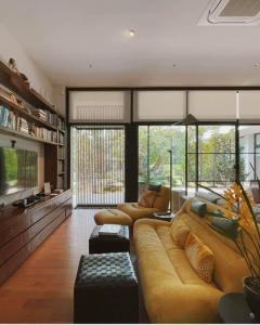 Beautiful Modern Contemporary House with Greenhouse and Big Garden in Mae Rim thumbnail 6