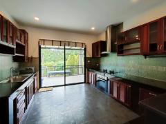 Beautiful 2-storey Modern Contemporary Pool House 5 bedrooms Only 6 km to the City Centre Chiang Mai thumbnail 11
