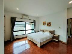 Beautiful 2-storey Modern Contemporary Pool House 5 bedrooms Only 6 km to the City Centre Chiang Mai thumbnail 14