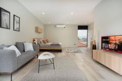 Brand New Modern Luxury Pool Villa 3-storey near Lanna International School and Kad Farang Village thumbnail 8