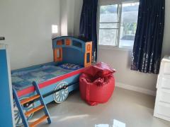 Renovated Modern House and HUGE garden with Big living room thumbnail 6