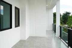 Brand New Modern Home in Secured Gate Community near Rachapruek Royal Park 15 minutes to City Centre thumbnail 6