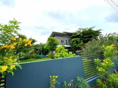 Beautiful Modern Contemporary Pool Villa with Lake View, Jacuzzi and doggy house thumbnail 2