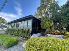 The Brand New Modern Loft Industrial Style Upscale and Humble Restaurant with some green outdoor landscaping Parking Ready for Business in San Phi Suea 15 minutes to City Center thumbnail 23