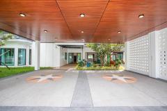 A Brand New 1-storey Spacious Pool Villa and Lawn for sale in Saraphi thumbnail 5