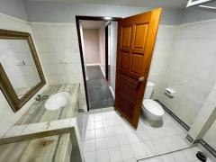 Stunning View 3 Bedrooms Condo Large Scale located in Fa Ham thumbnail 13