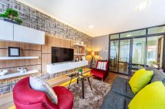 Spacious 3-storey Fully Furnished Townhouse Jed Yod 5 minutes to Maya Mall thumbnail 3