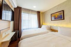 Spacious 3-storey Fully Furnished Townhouse Jed Yod 5 minutes to Maya Mall thumbnail 12