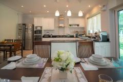 Exceptional Bungalow With Charming Garden thumbnail 3