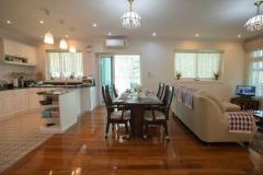 Exceptional Bungalow With Charming Garden thumbnail 6