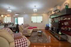 Exceptional Bungalow With Charming Garden thumbnail 8